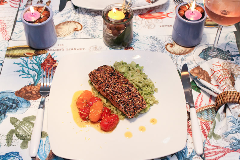 Receita de salmão com mesa posta Sea Life